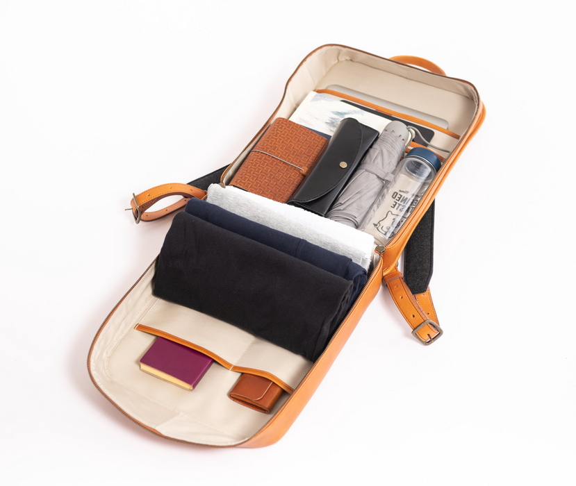 IKUTA Leather Square Backpack — KASASAGIDO